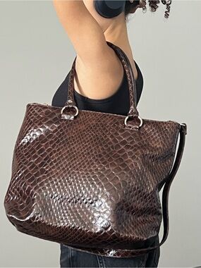 Vintage La diva snakeskin handbag/totebag - Shiny Faux Leather Shoulder Bag